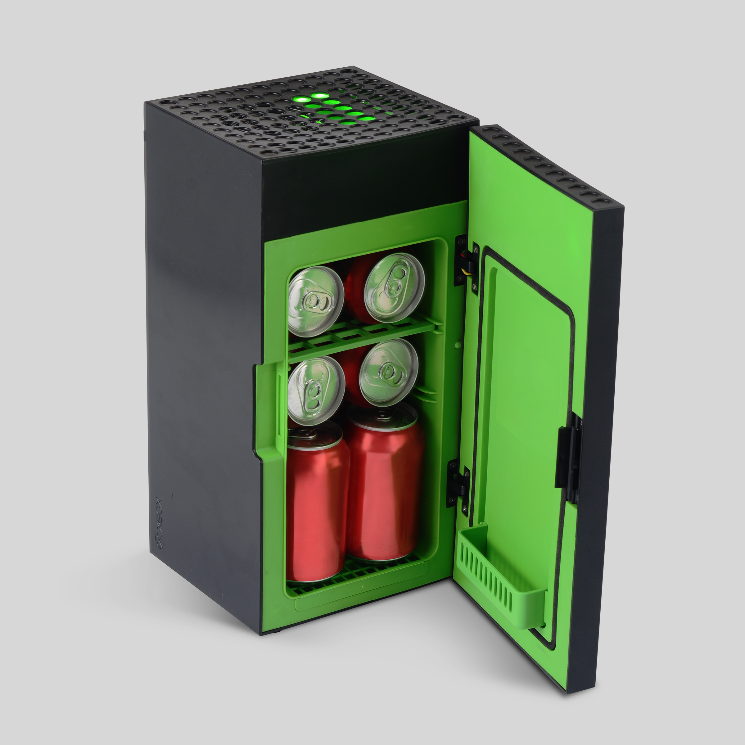 MISC: XSX MINI FRIDGE - 8 CAN DESKTOP MINI SIZE (NEW)